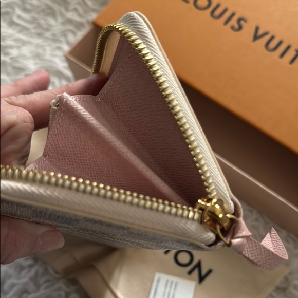 Louis Vuitton Clemence wallet in Iconic Damier Azur Pattern - Picture 7 of 8